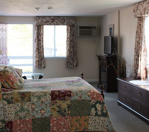 Inn Red Horse